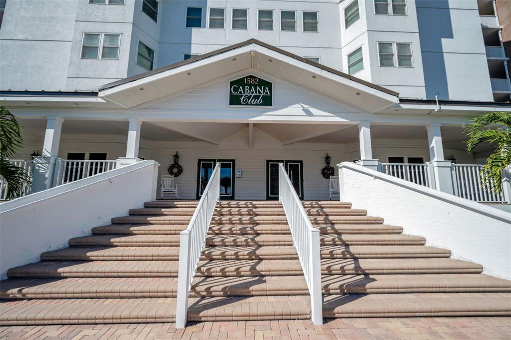 1582 GULF BOULEVARD UNIT 1106, CLEARWATER BEACH, FL — photo 2 of 30