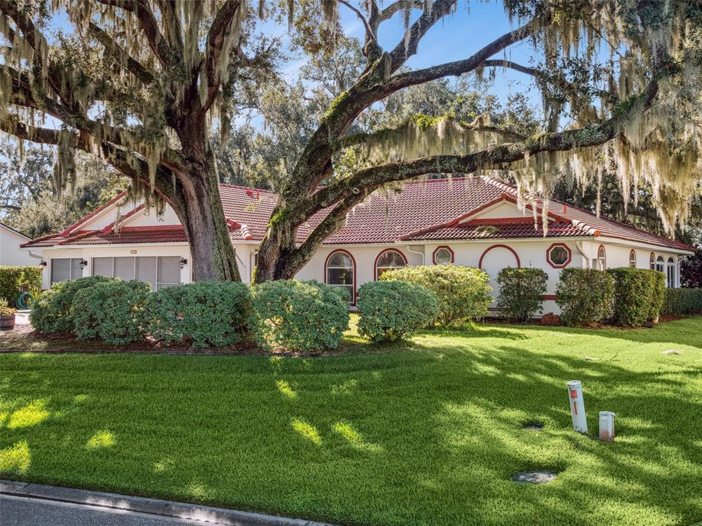 5609 ROSEWALL CIRCLE