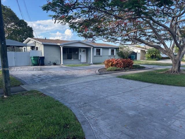 9301 SW 16th St, Miami FL 33165