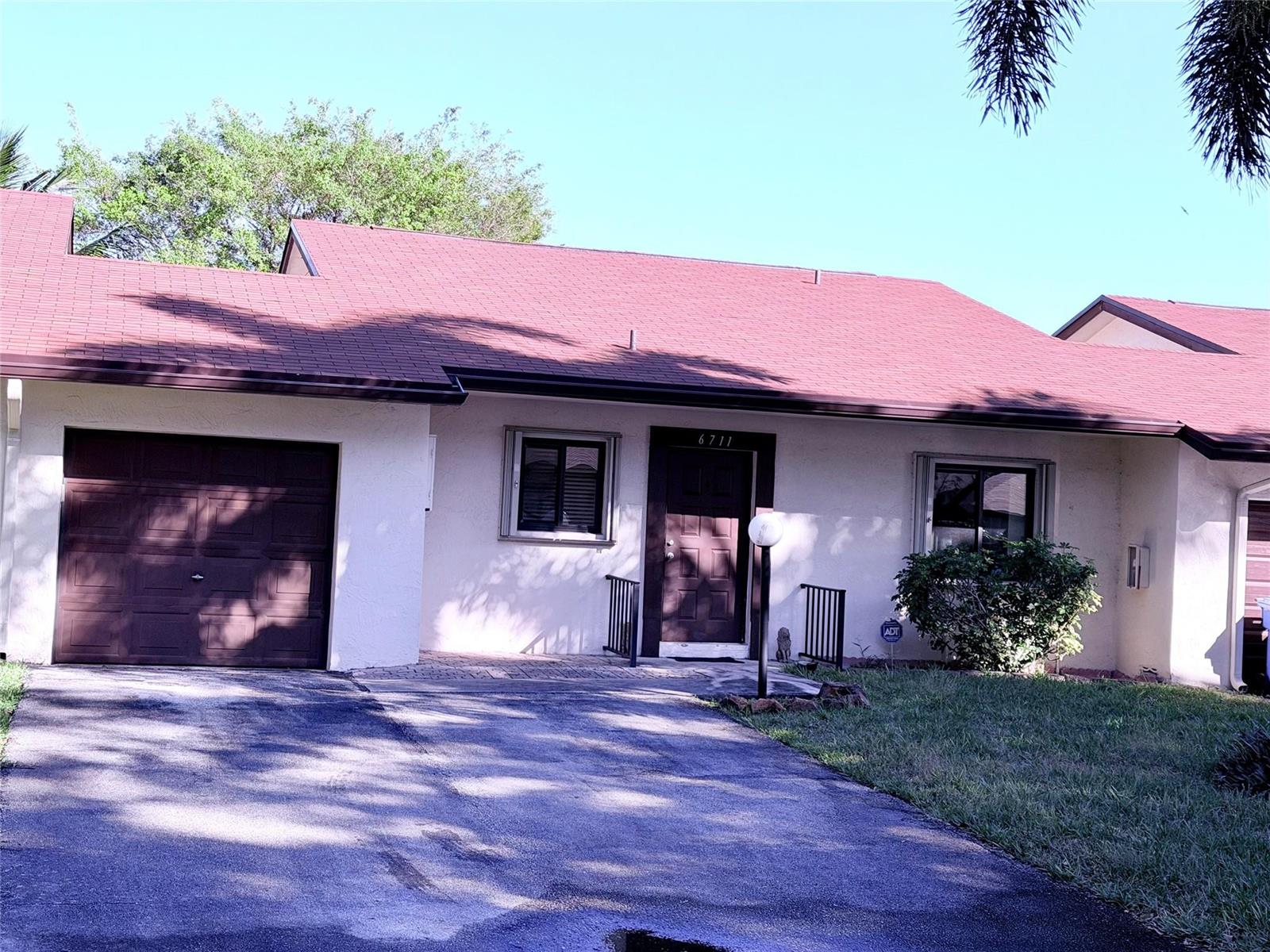 6711 S Parkway Drive # 10, Margate FL 33068