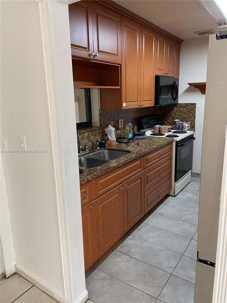 13915 SW 56th Ln, Miami FL 33183