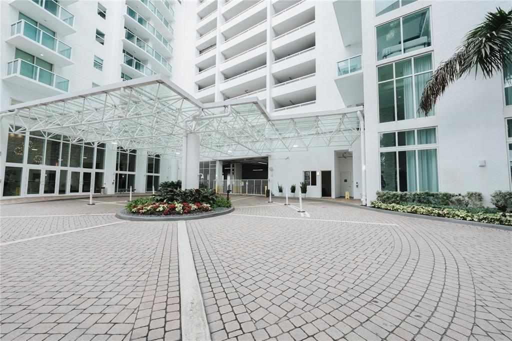 41 SE 5th Street # 1615, Miami FL 33131