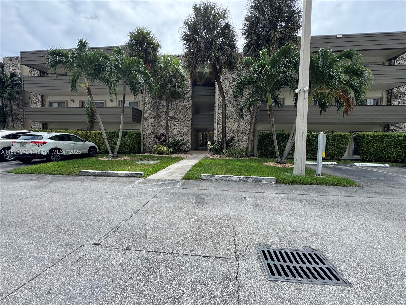 8315 SW 72nd Ave # 101B, Miami FL 33143