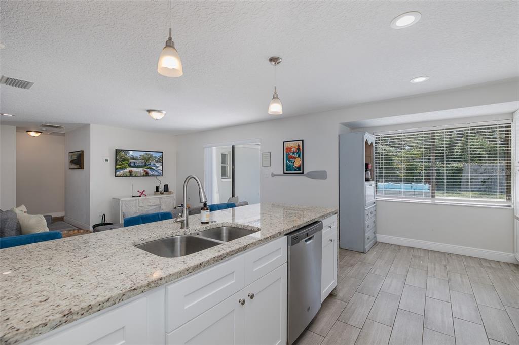 2180 PHILIPPE PARKWAY, SAFETY HARBOR, FL — photo 5 of 30