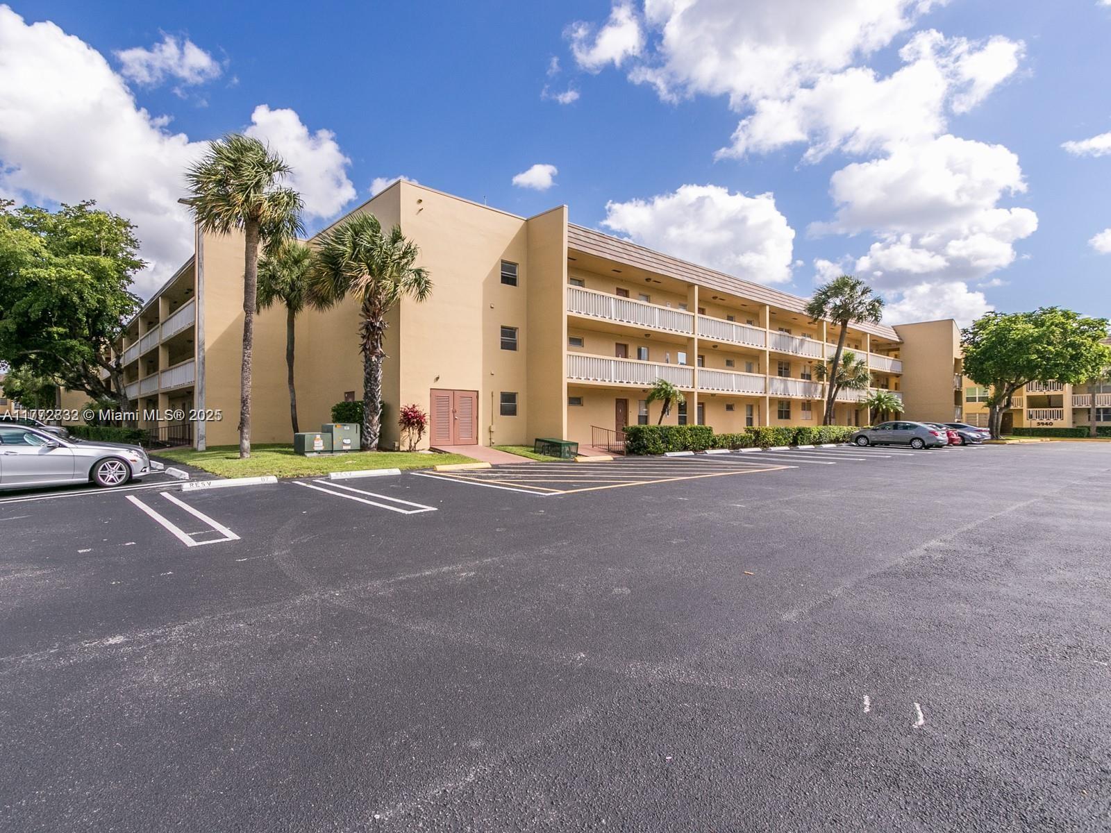 5980 NW 64th Ave # 308, Tamarac FL 33319