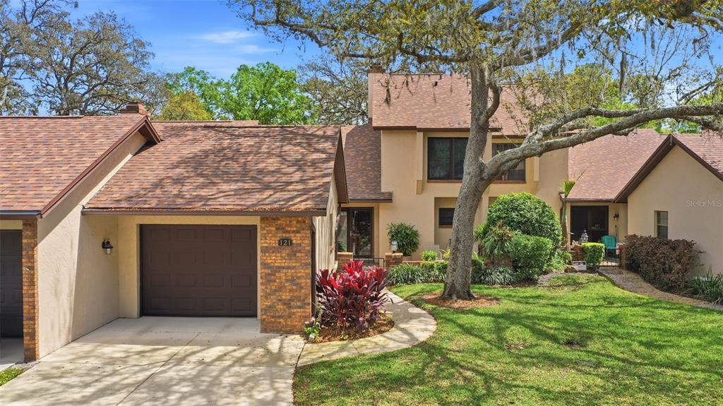 121 GOLF CLUB DRIVE