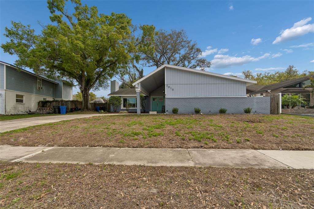 6815 MITCHELL CIRCLE, TAMPA, FL — photo 2 of 30