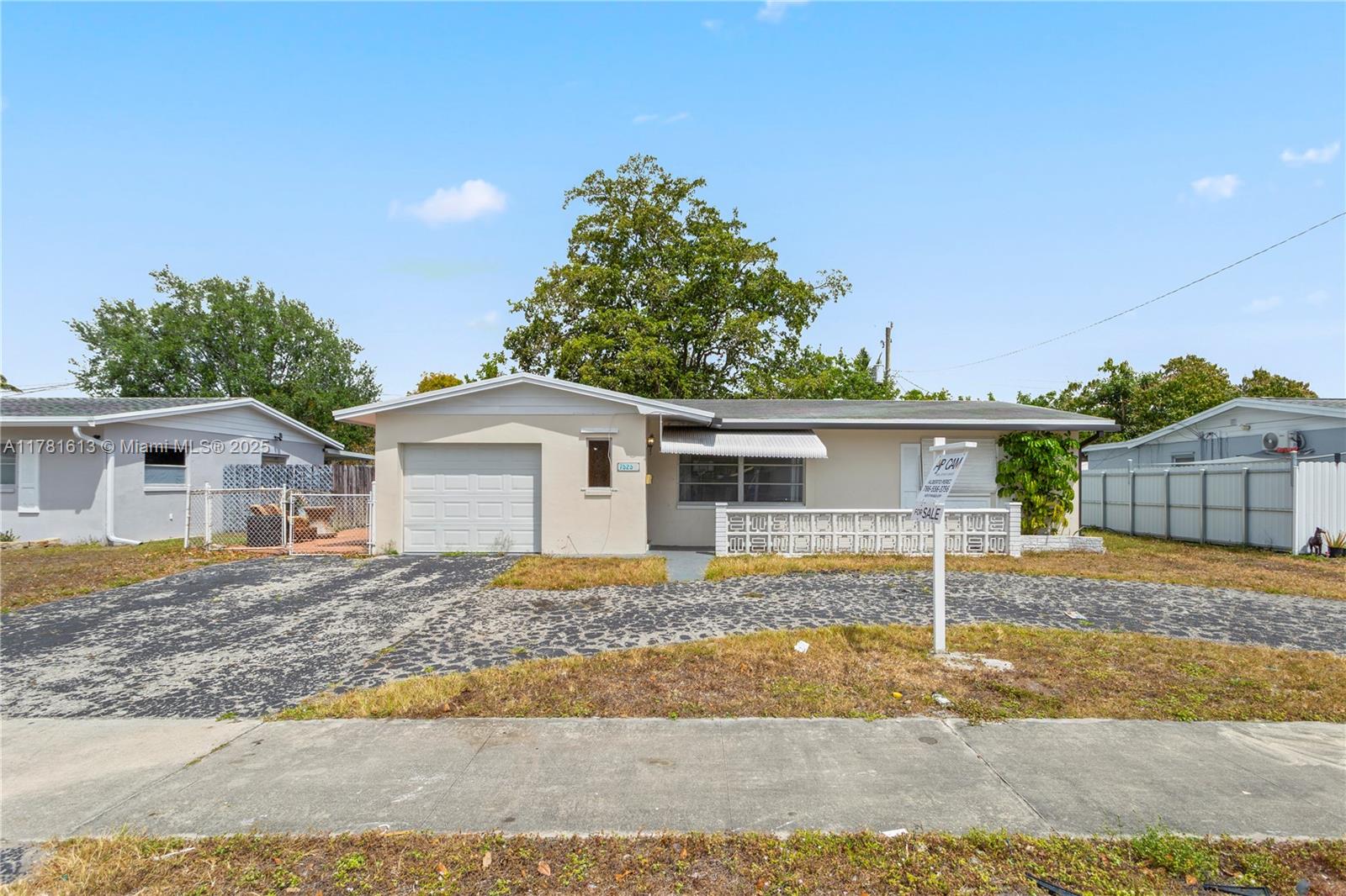 7525 Garfield St, Hollywood FL 33024