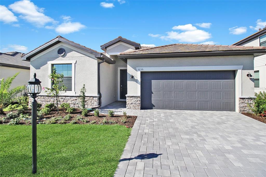 5236 BLUE CRUSH STREET, BRADENTON, FL — photo 2 of 30