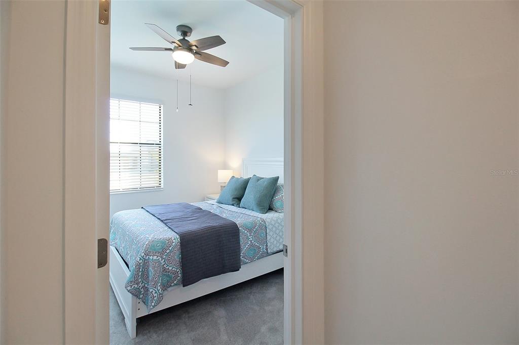 5236 BLUE CRUSH STREET, BRADENTON, FL — photo 5 of 30