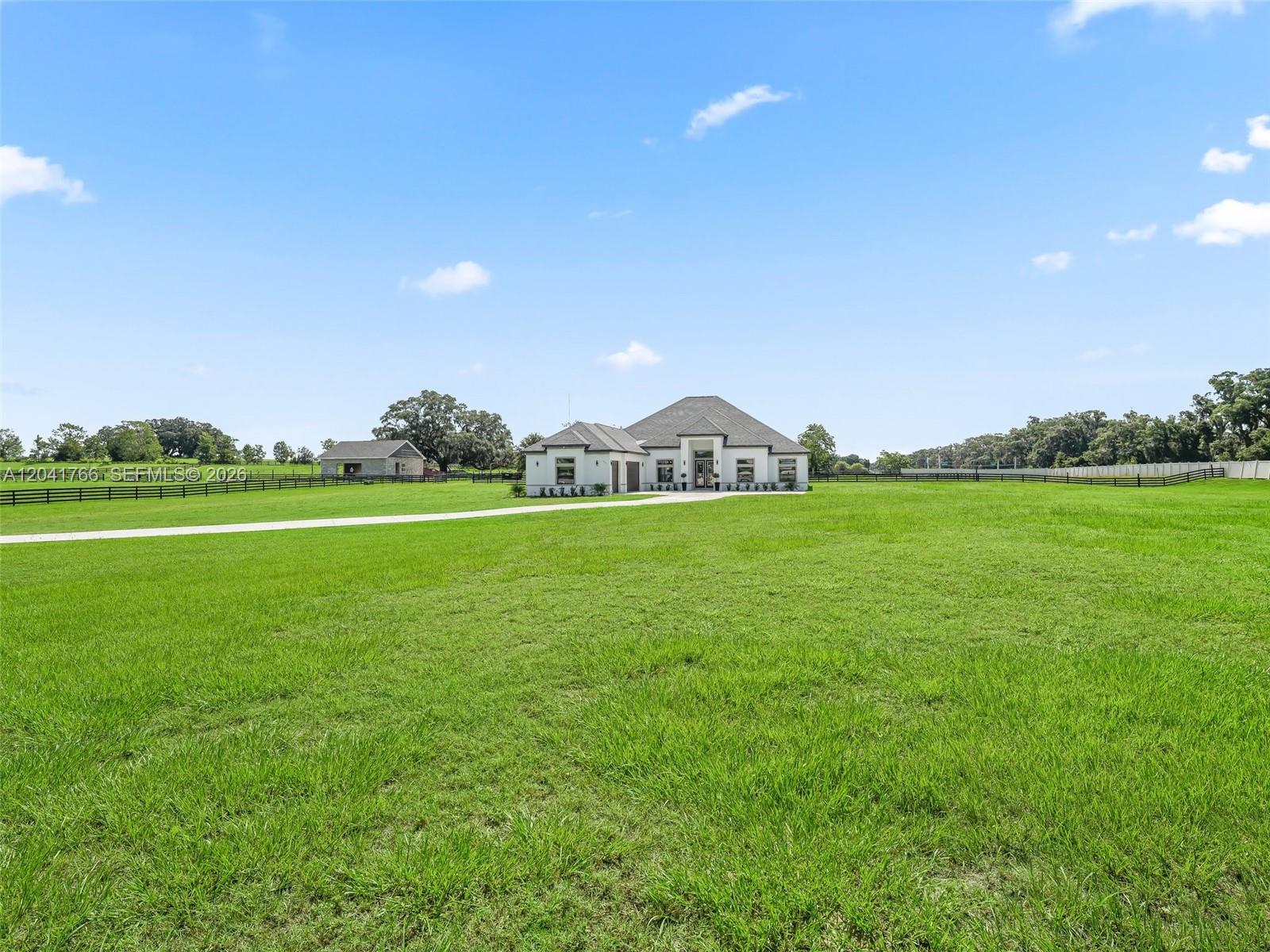 7041 NE 22nd Court Rd, Ocala FL 34479