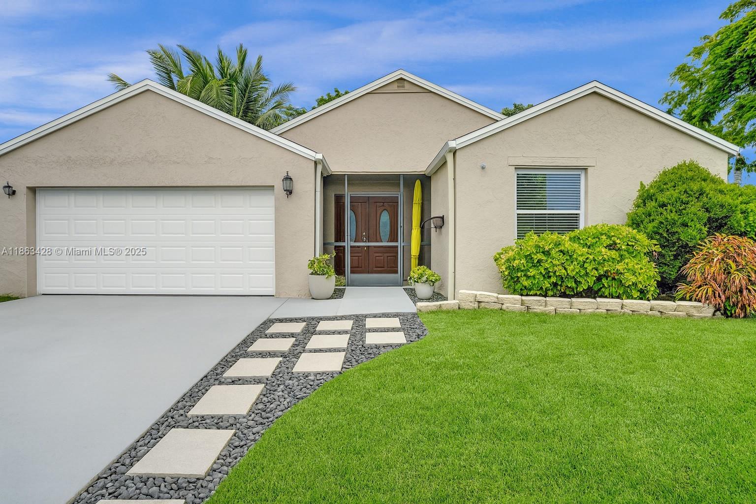 1 Cardiff Way, Boynton Beach FL 33426