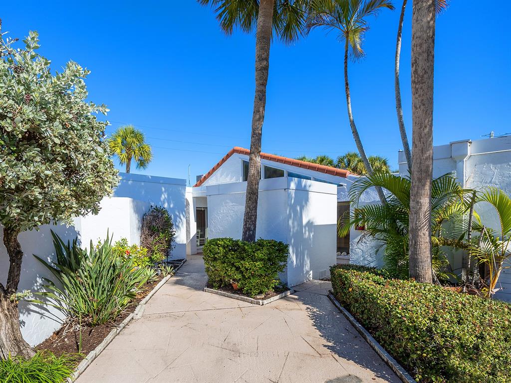 1585 TARPON CENTER DRIVE UNIT 31