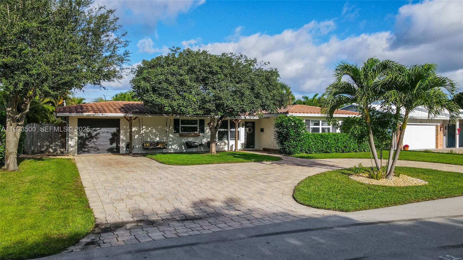 1707 NE 52nd St, Fort Lauderdale FL 33334