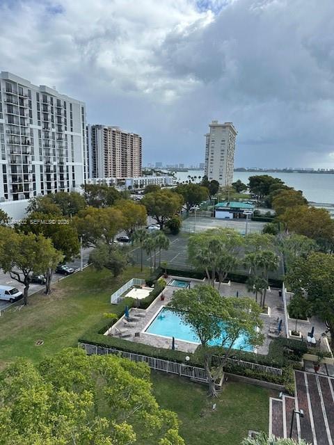 MIAMI, FL — photo 2 of 17