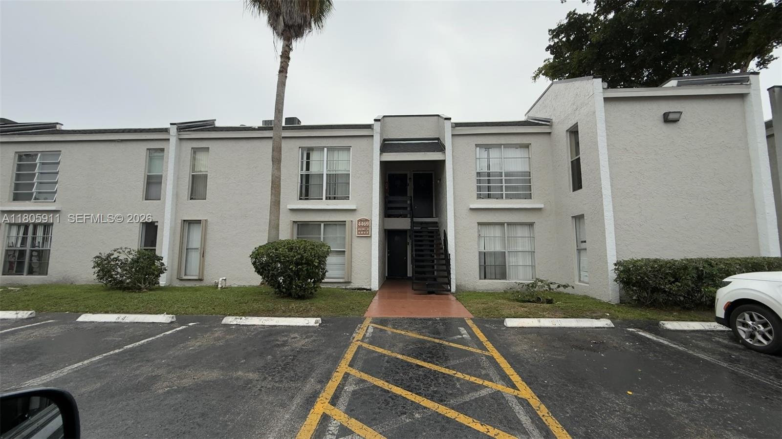 4469 Treehouse Ln # B, Tamarac FL 33319