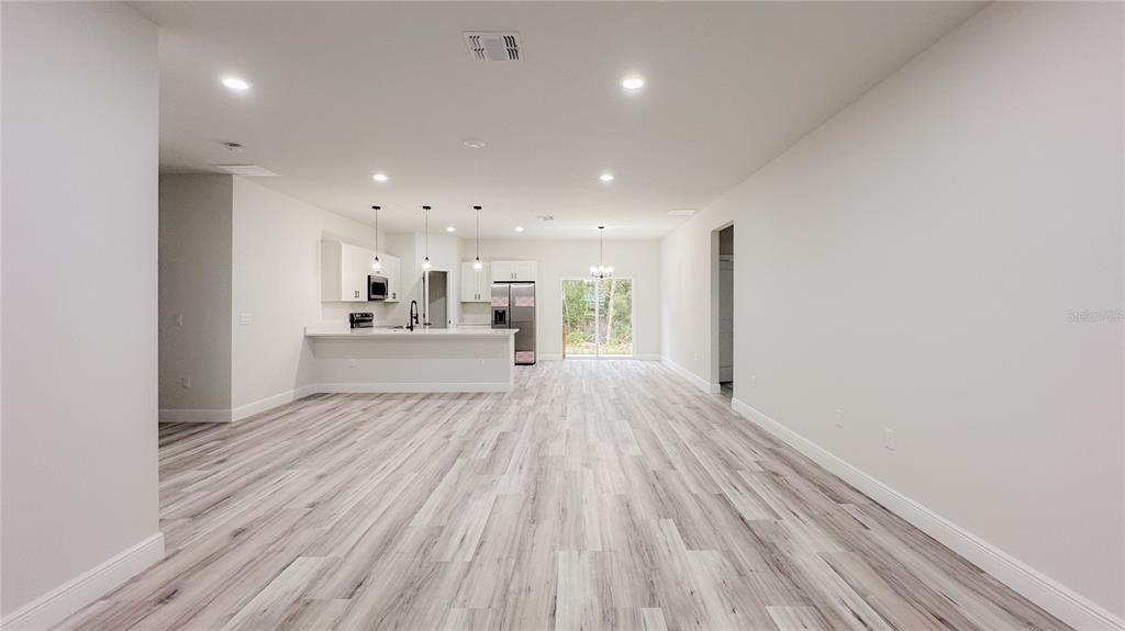 15621 SW 37TH CIRCLE, OCALA, FL — photo 2 of 16