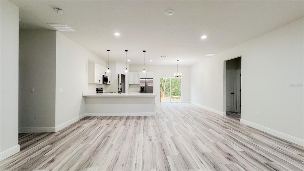 15621 SW 37TH CIRCLE, OCALA, FL — photo 3 of 16