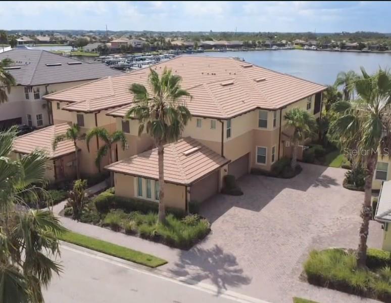 1241 RIVERSCAPE STREET UNIT B