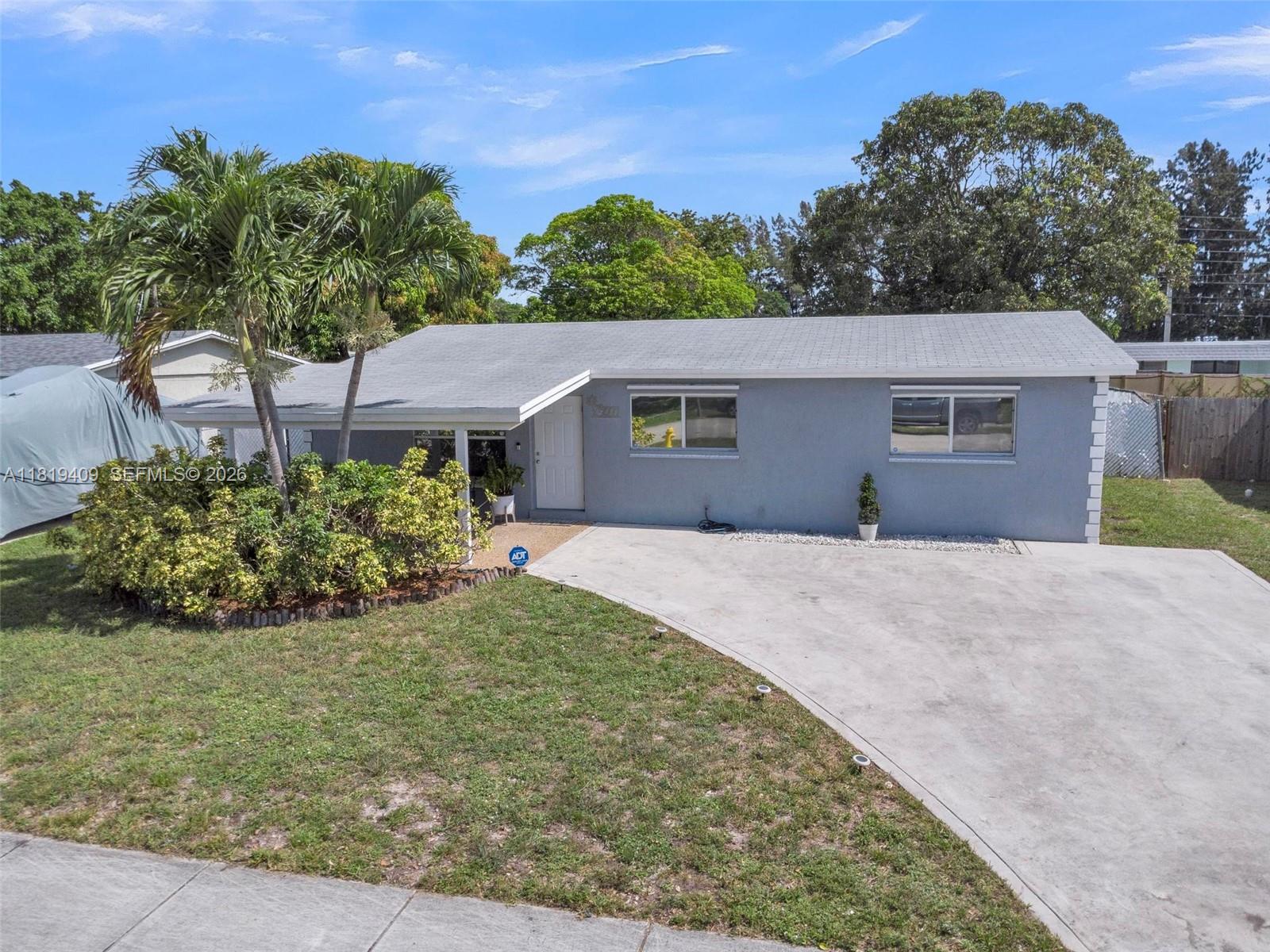 2771 NW 25th St, Fort Lauderdale FL 33311