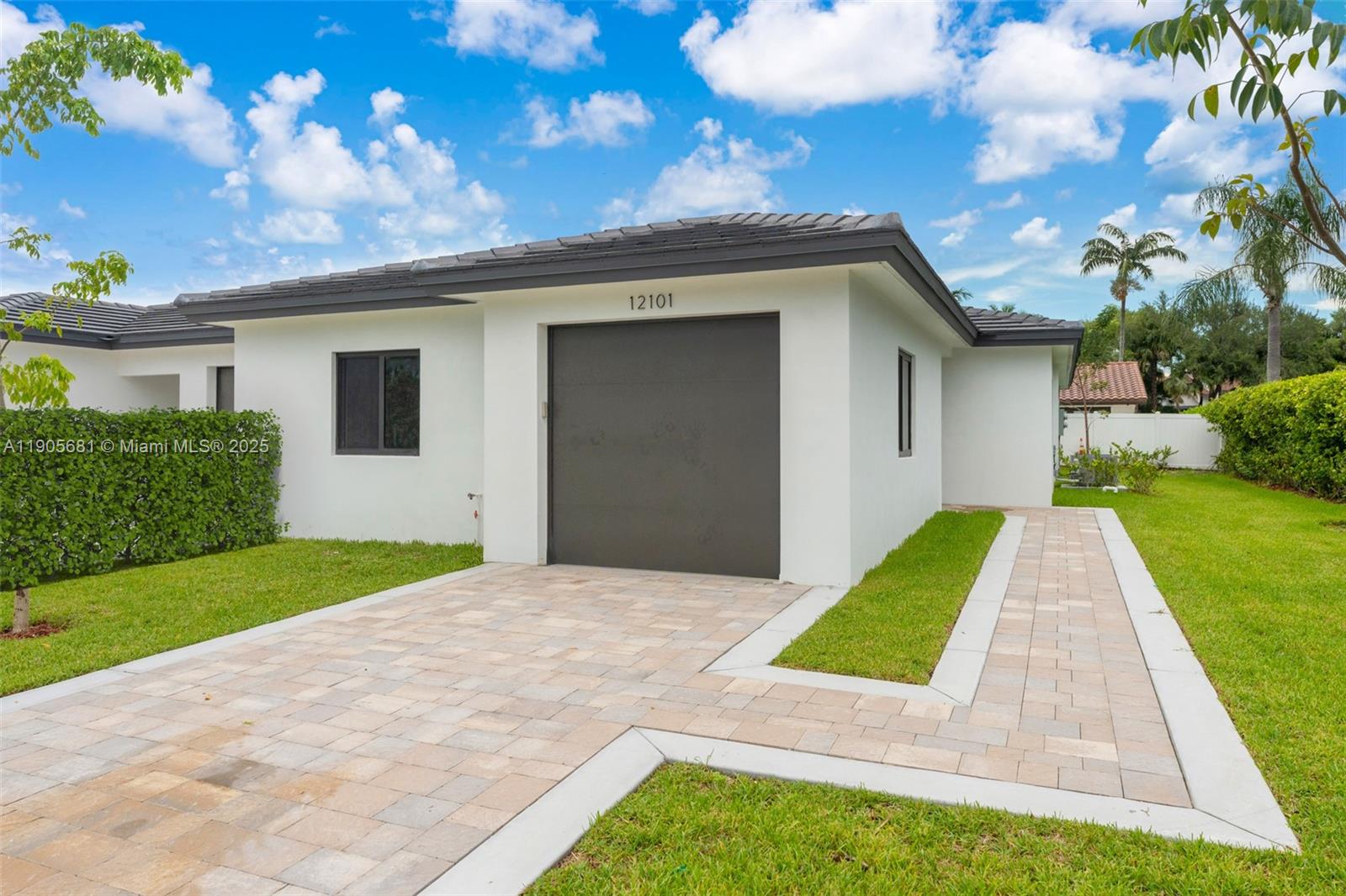 12101 SW 93rd st, Miami FL 33186