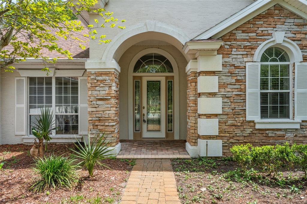 8 N VILLAGE DRIVE