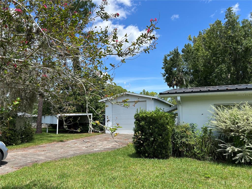 24121 ARMADILLO ROAD, ASTOR, FL — photo 3 of 12