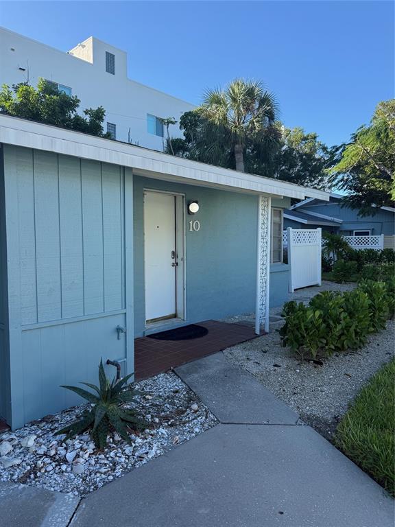 170 ROOSEVELT DRIVE UNIT 10