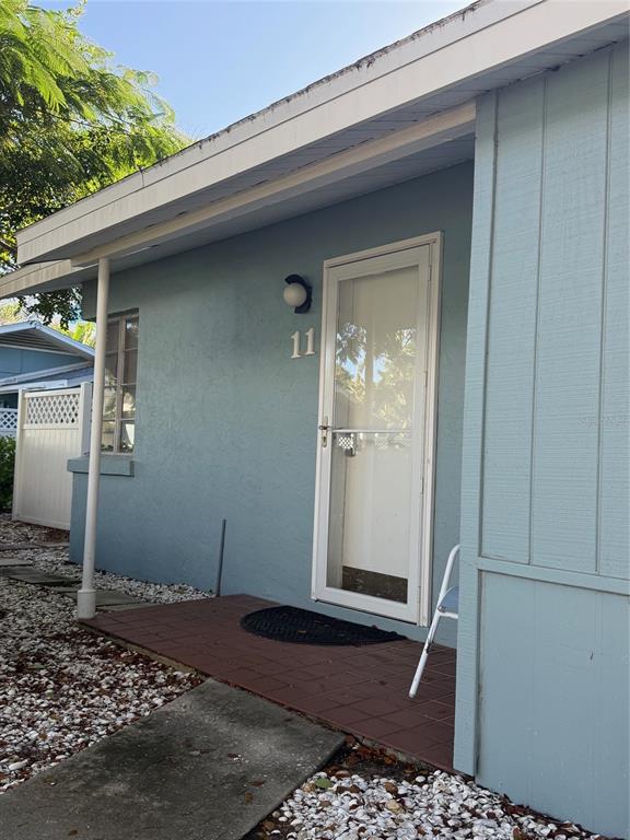 170 ROOSEVELT DRIVE UNIT 10, SARASOTA, FL — photo 2 of 27