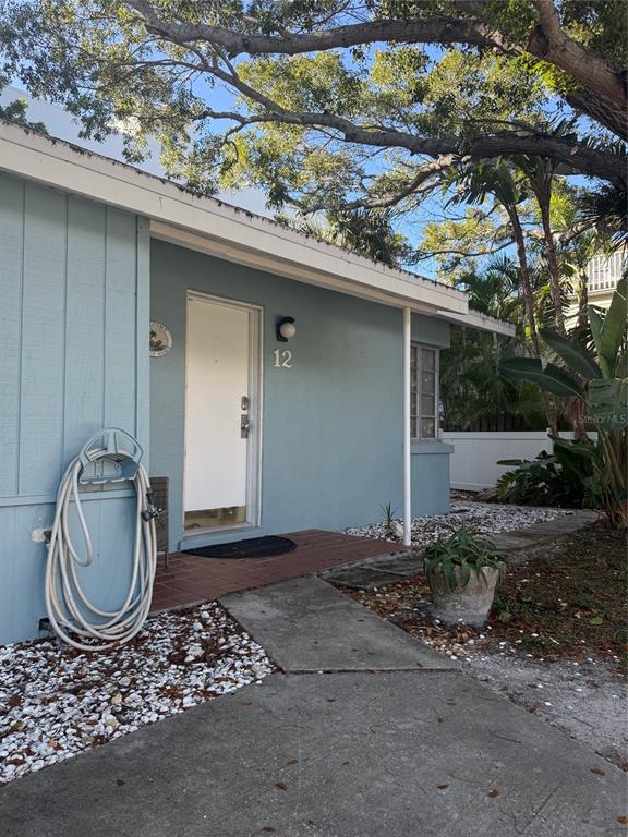 170 ROOSEVELT DRIVE UNIT 10, SARASOTA, FL — photo 3 of 27