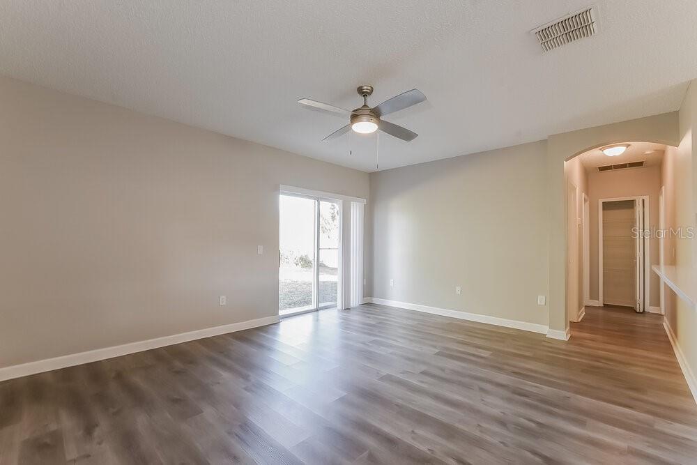 627 COTULLA DRIVE, KISSIMMEE, FL — photo 3 of 16