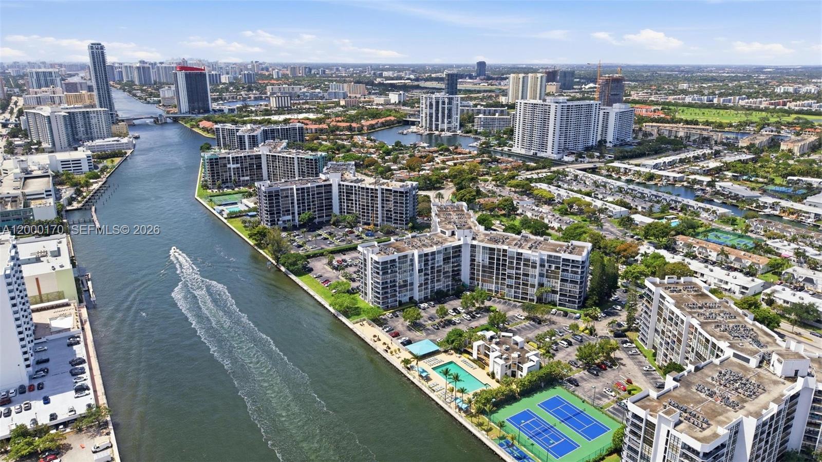 800 Parkview Dr # 506, Hallandale Beach FL 33009