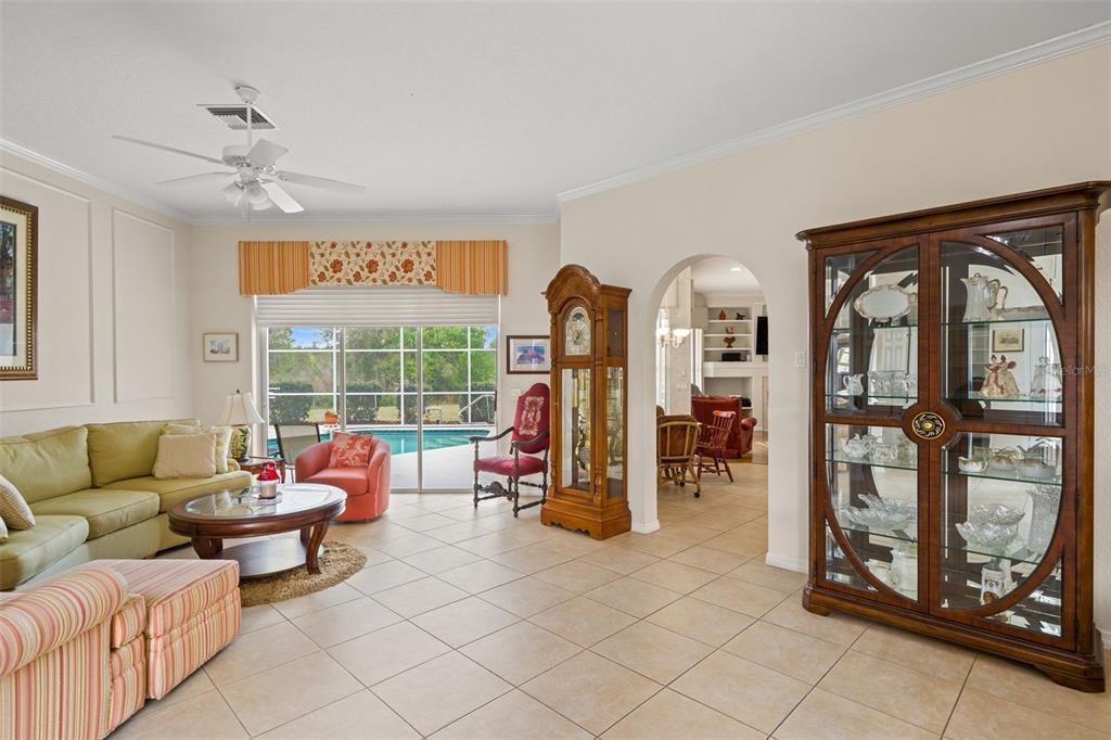 8405 MAYBELLE DRIVE, WEEKI WACHEE, FL — photo 5 of 30