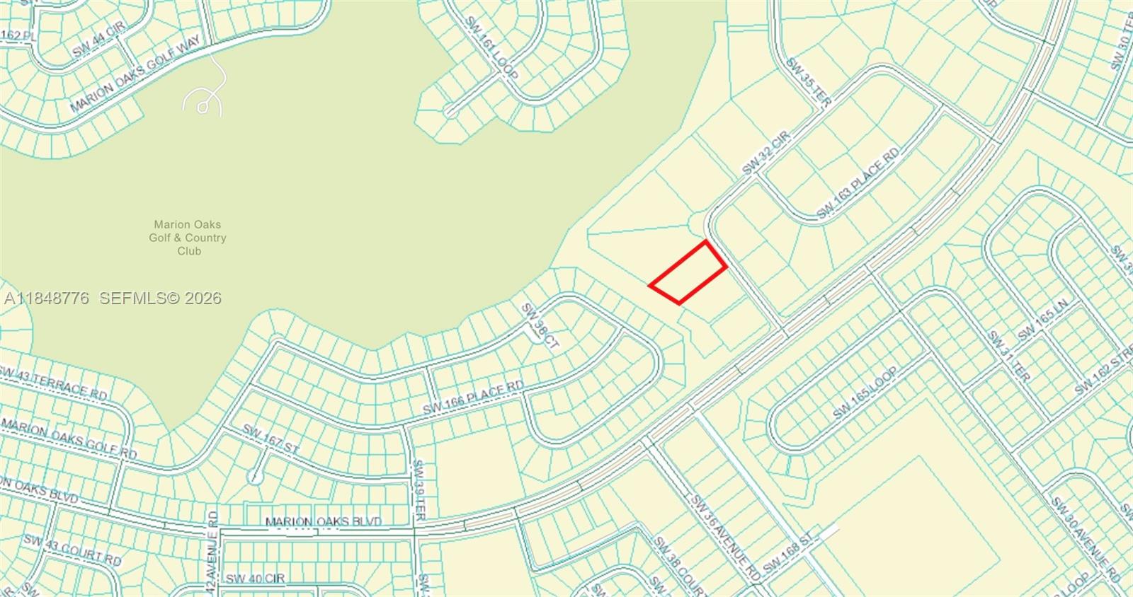 This is a map showing a highlighted property lot within a residential neighborhood — 32nd Cir / Marion Oaks Blvd, Ocala FL 34473, OCALA, FL