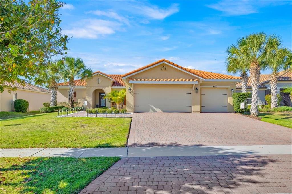 3221 SILVER FIN WAY