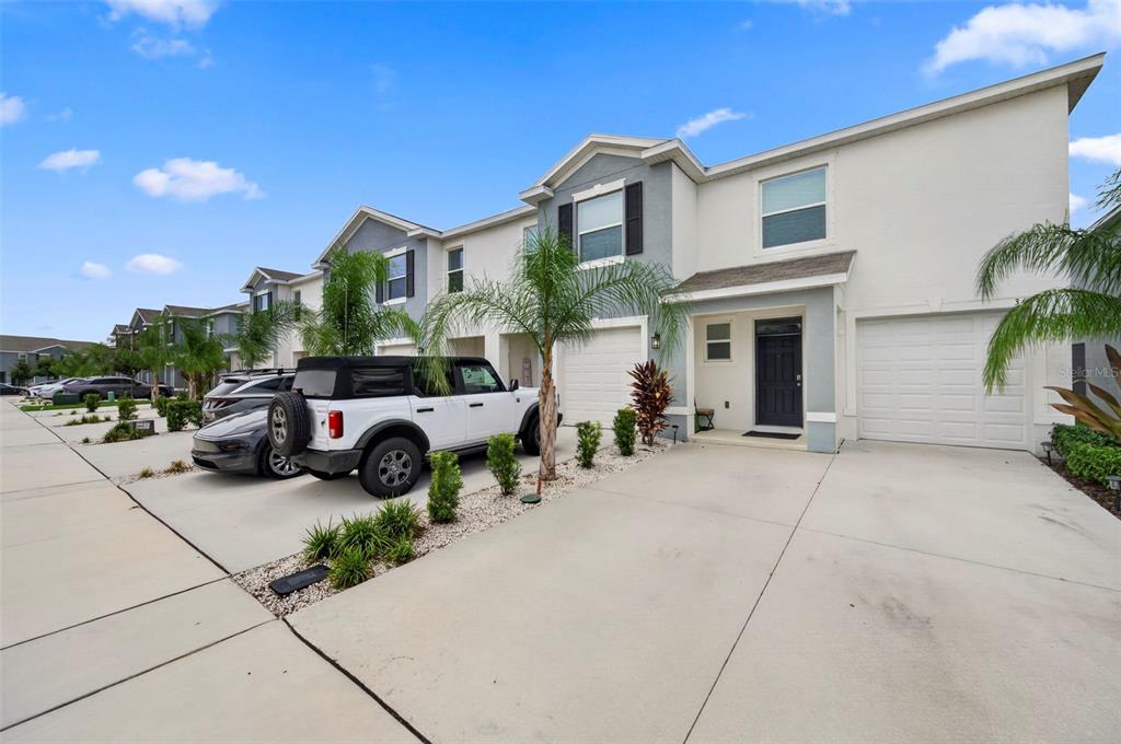 369 MANGROVE SHADE CIRCLE, APOLLO BEACH, FL — photo 4 of 30
