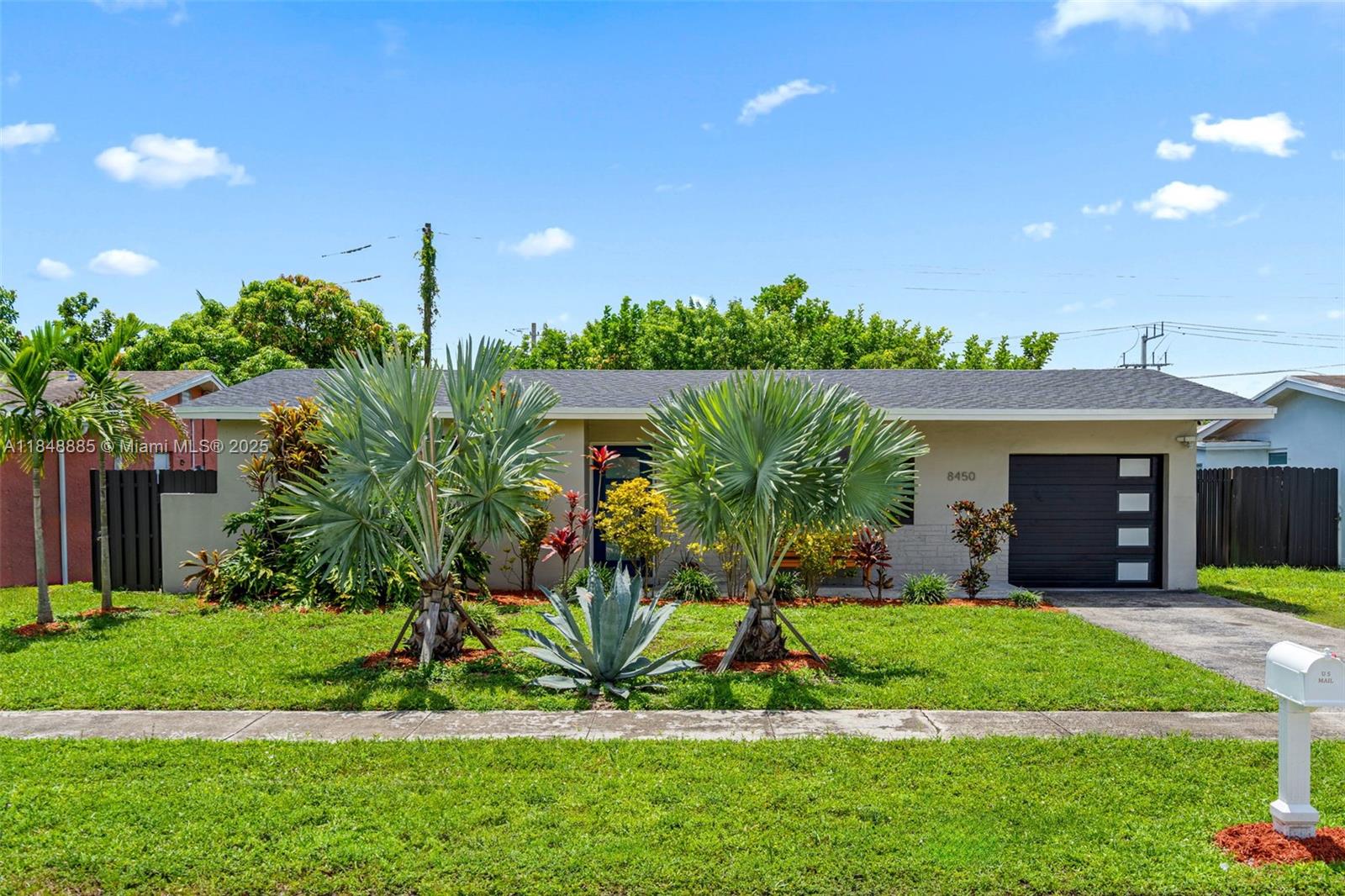8450 NW 28th St, Sunrise FL 33322