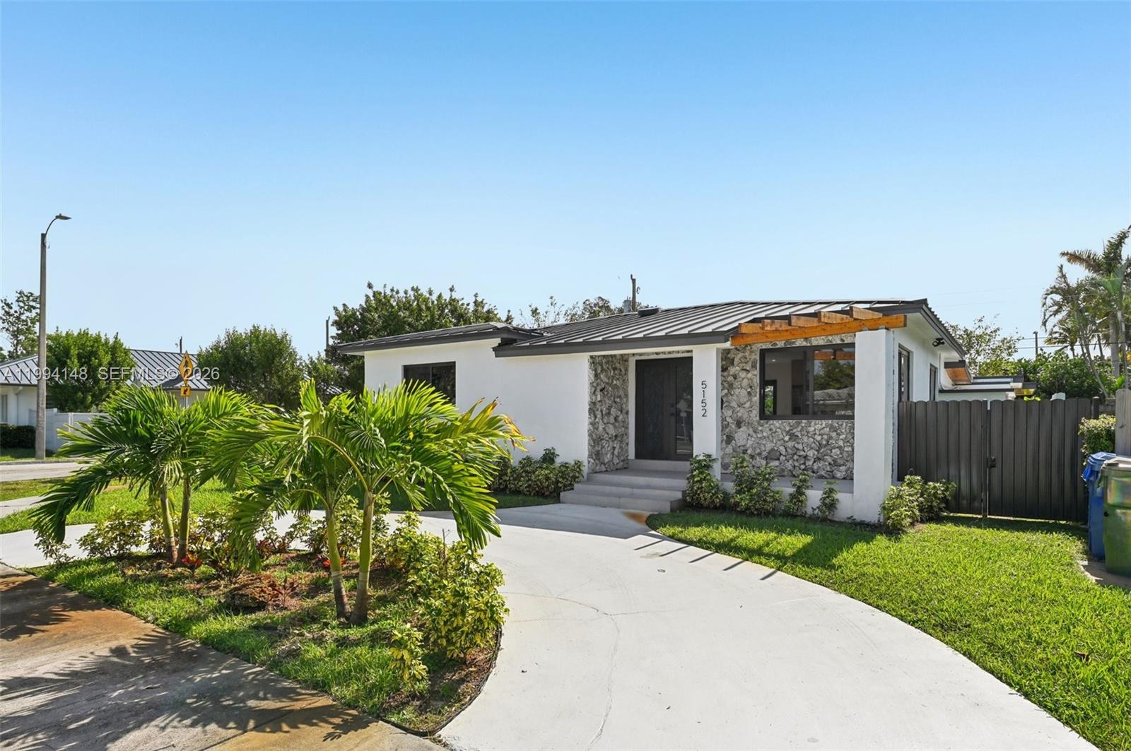 5152 SW 6th St, Miami FL 33134