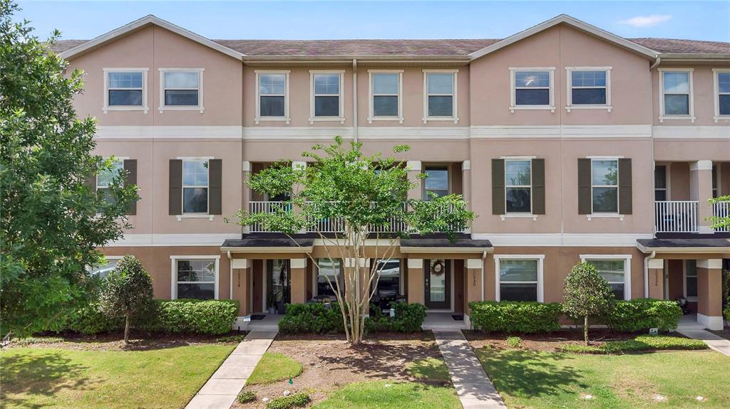 10534 GREEN IVY LANE