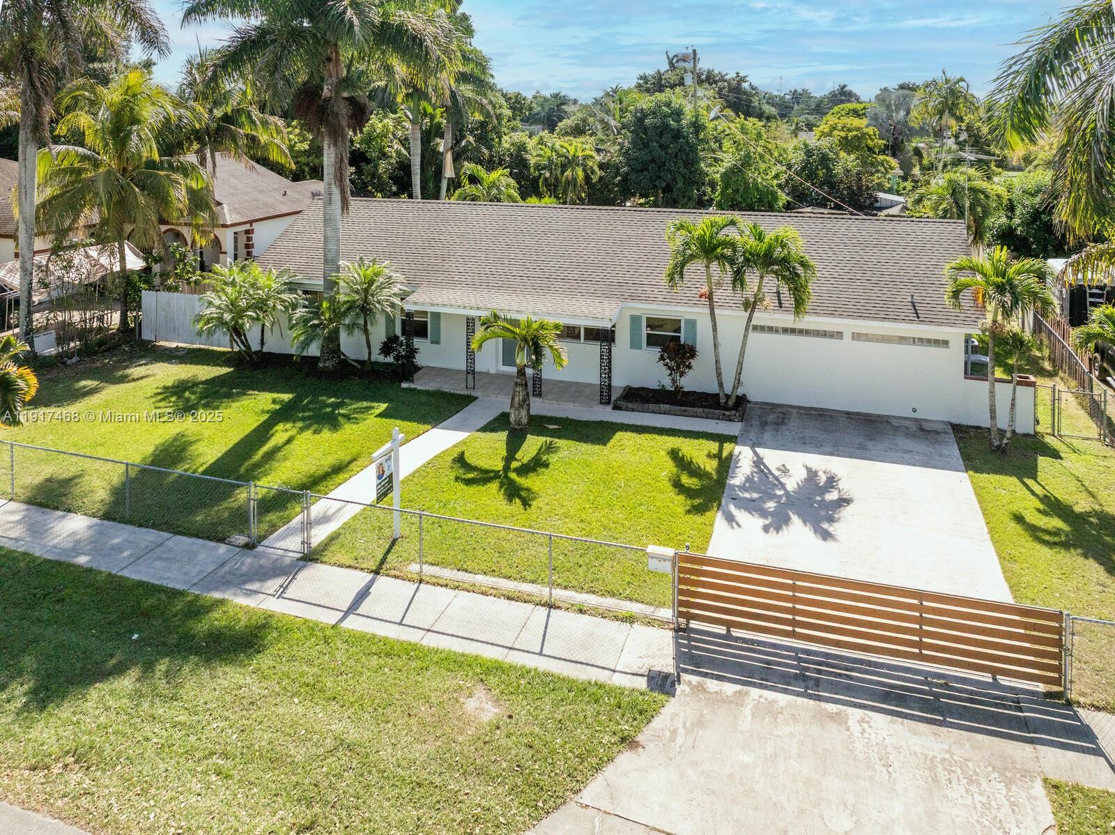 524 NW 14th St, Homestead FL 33030