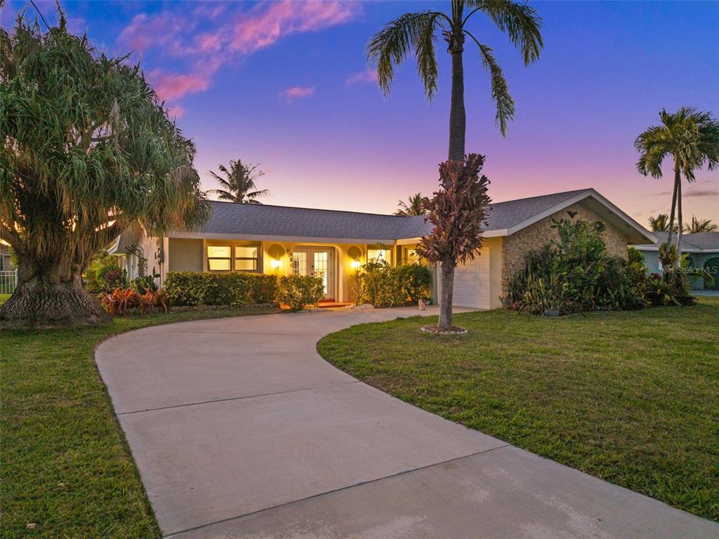 4910 SORRENTO COURT