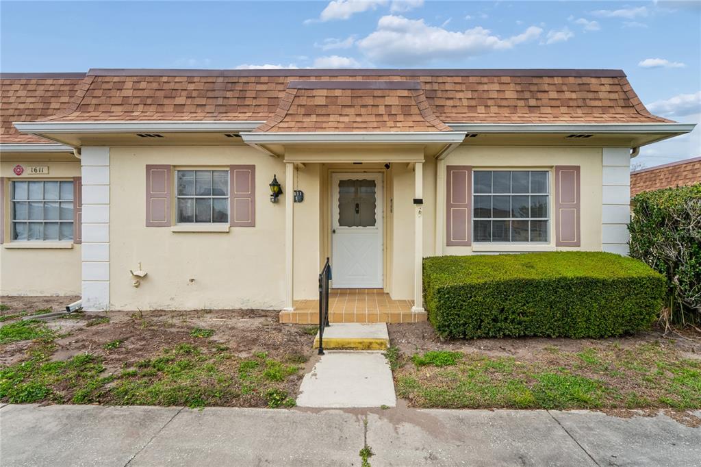 1611 S LAKE AVENUE UNIT 1
