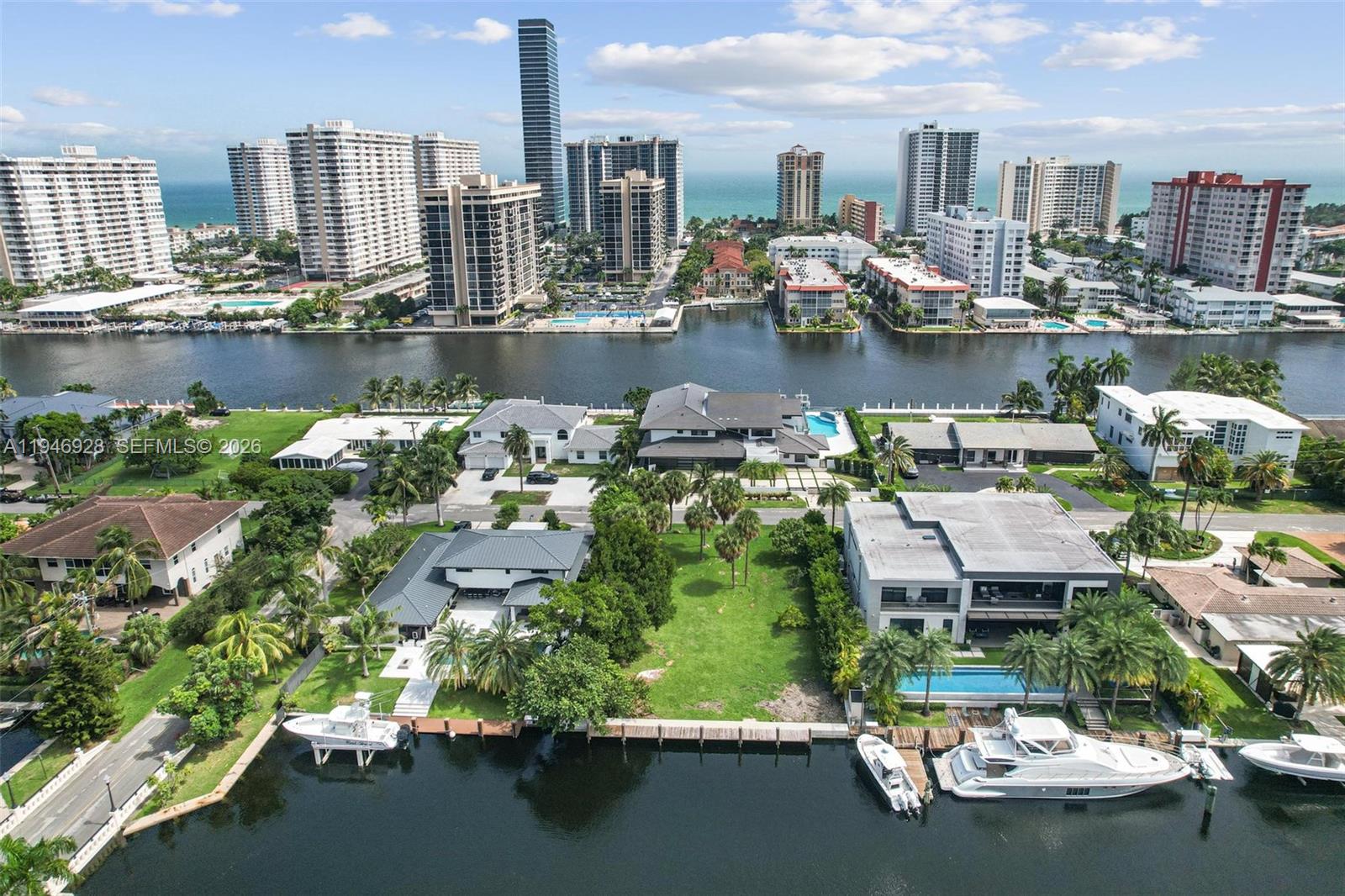 606 Palm Dr, Hallandale Beach FL 33009