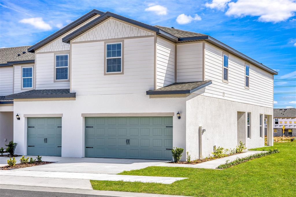 818 POPPY LANE