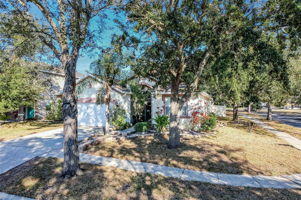 6803 GUILFORD CREST DRIVE, APOLLO BEACH, FL — photo 2 of 28