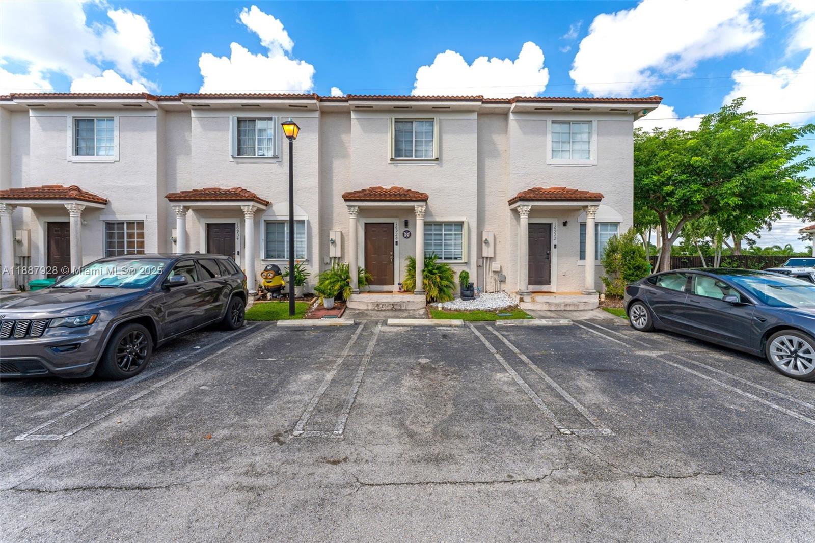 16928 SW 138th Ct, Miami FL 33177