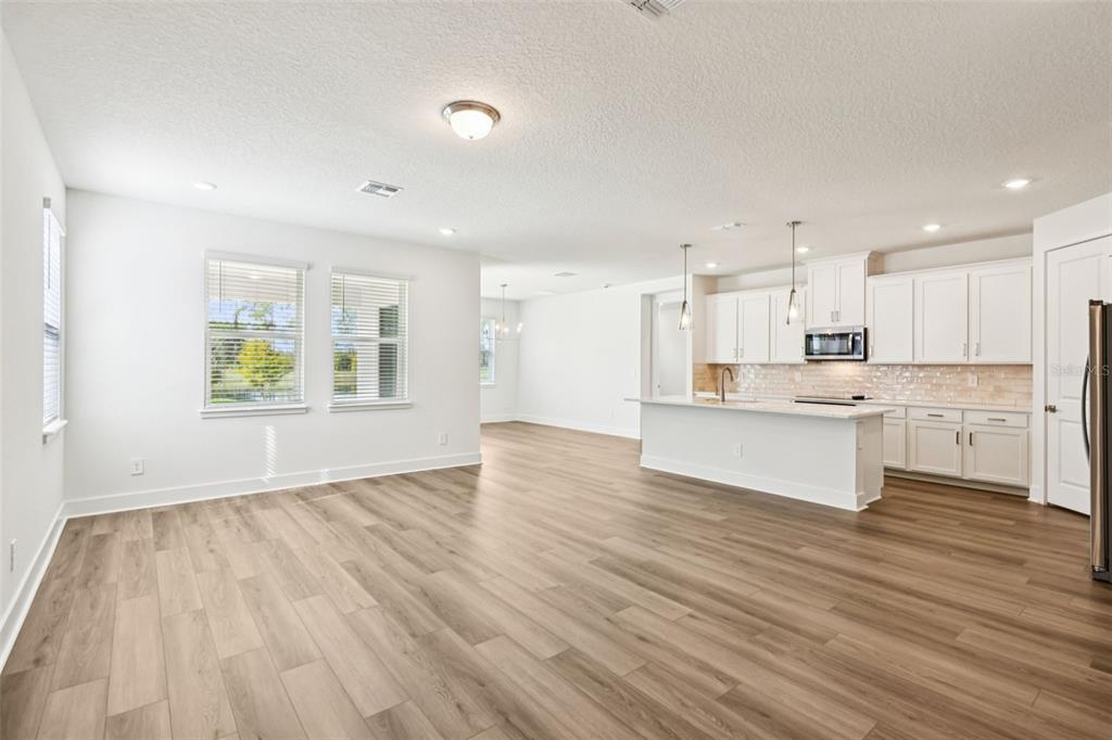 1340 OAKHAVEN AVENUE, ORMOND BEACH, FL — photo 4 of 30