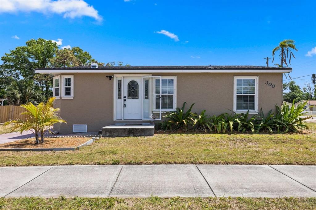 300 RIVER BOULEVARD S