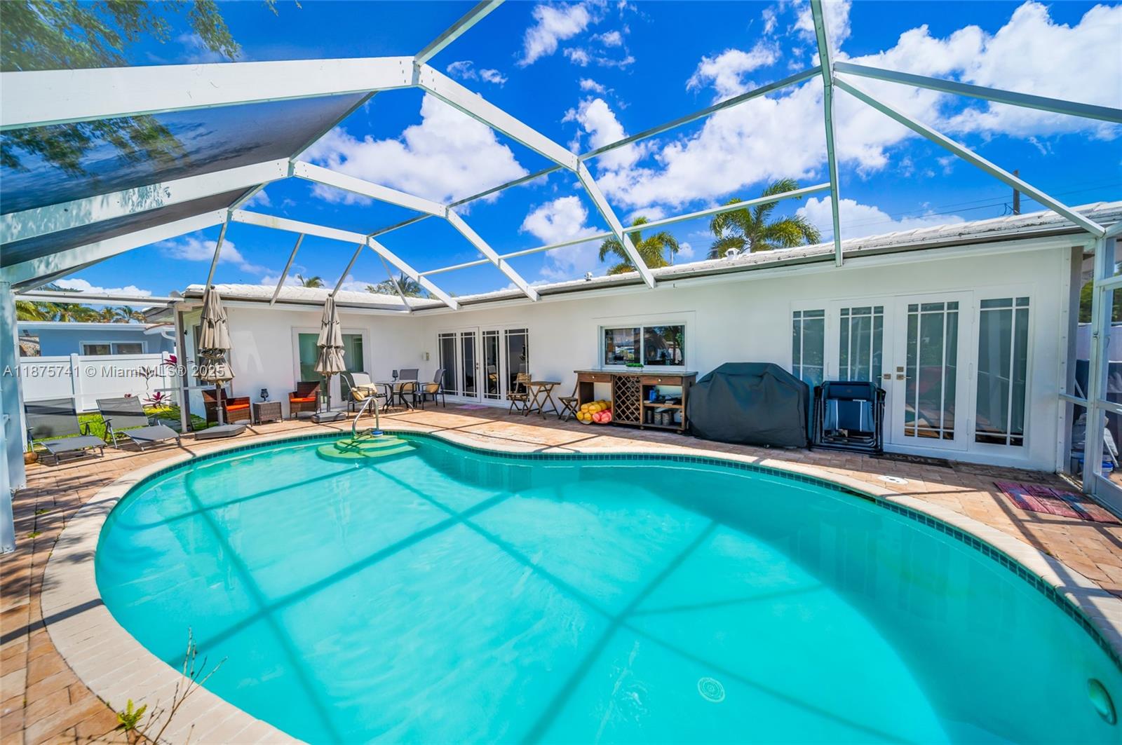 31 SE 12th St, Pompano Beach FL 33060