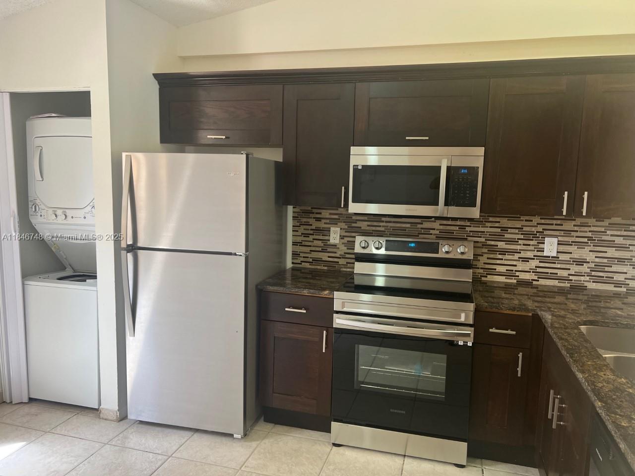 2521 NW 56th Ave # 26, Lauderhill FL 33313